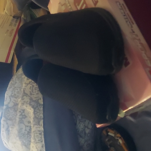 Sketchers size 11 walking shoe - Picture 3 of 3